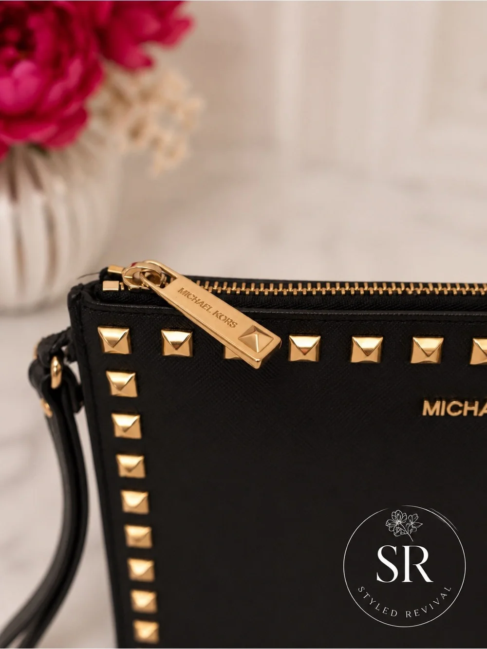 Michael Kors Black Studded Leather Wristlet Clutch Zip Pouch Wallet Large